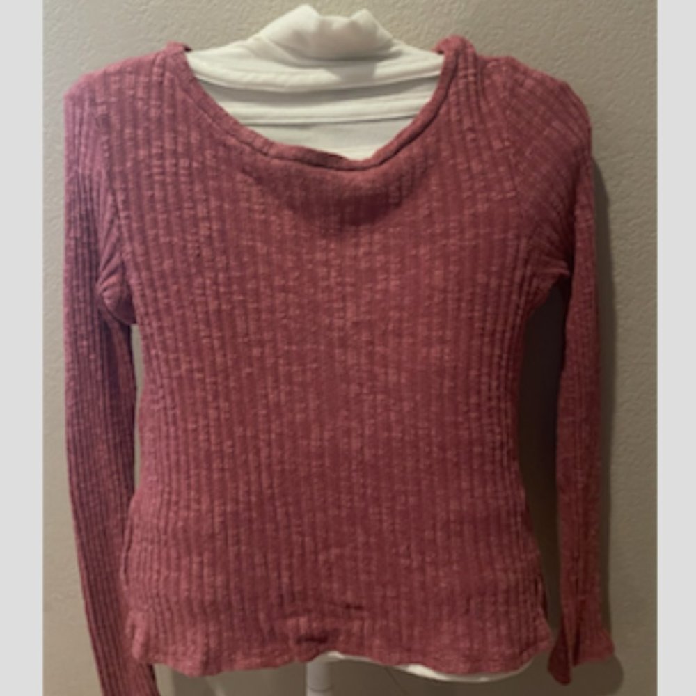 Long sleeve light sweater